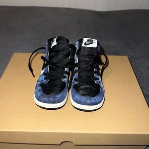 Nike Jordan 1 Tie Dye Kids Sneakers in Black and Blue